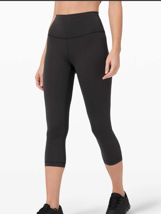 lululemon athletica Pants - Lululemon Wunder Train High-Rise Crop Leggings 21" In Black size four (4)
